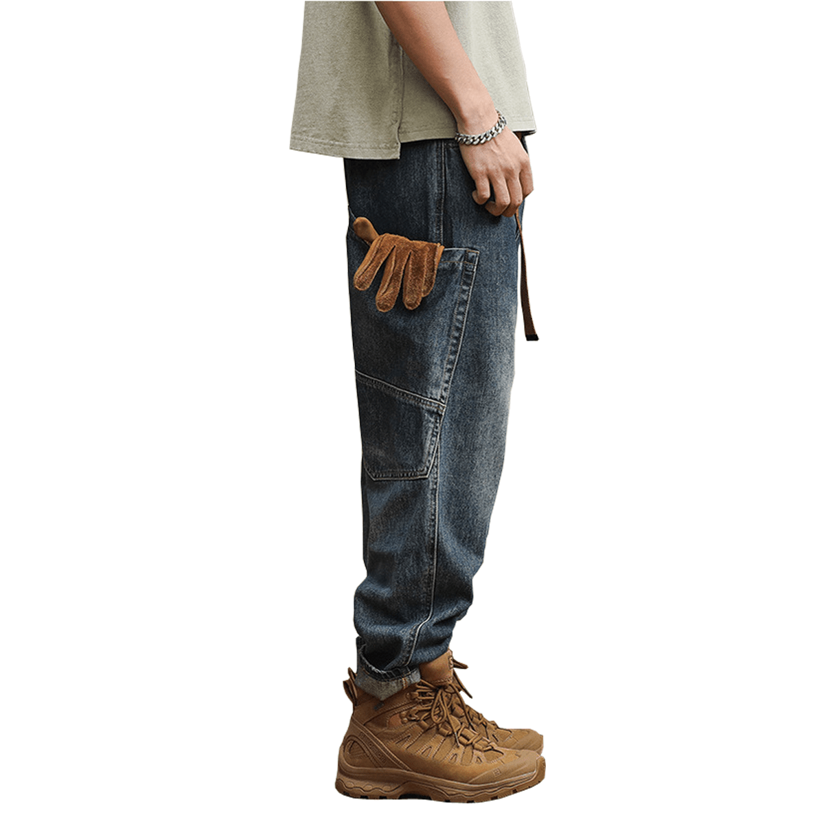 Loose-Fit Cargo Denim Jeans
